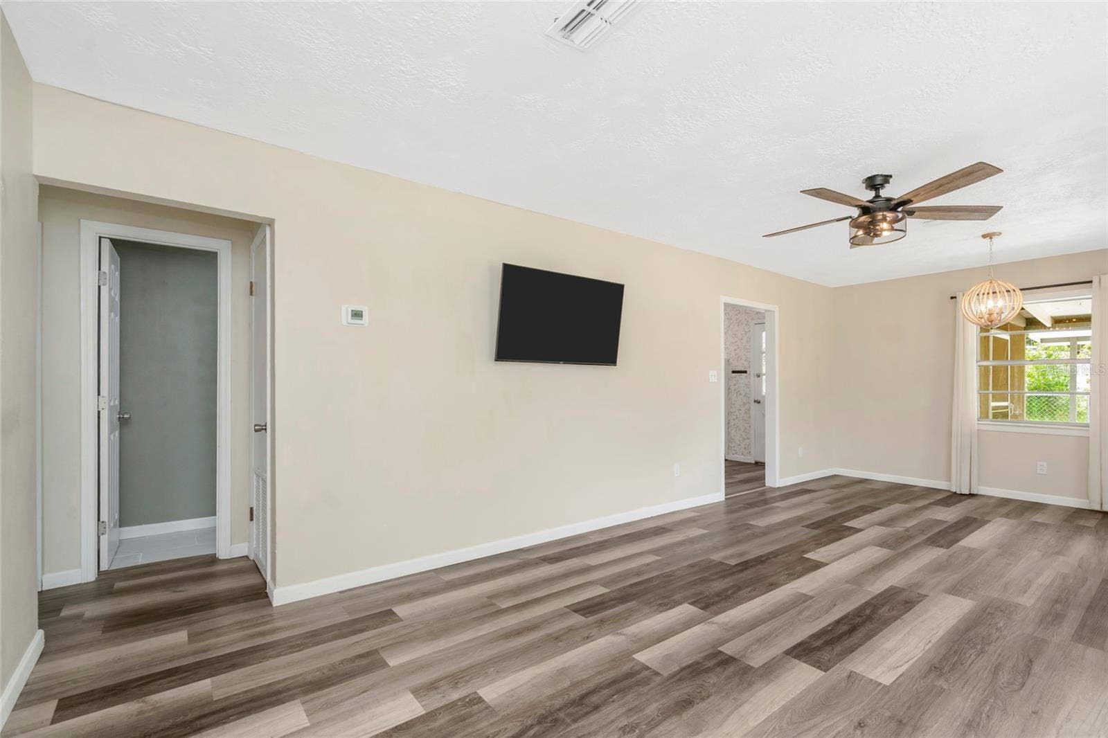 7246 SEALAWN DRIVE, Spring Hill, FL 34606 Living / Dining