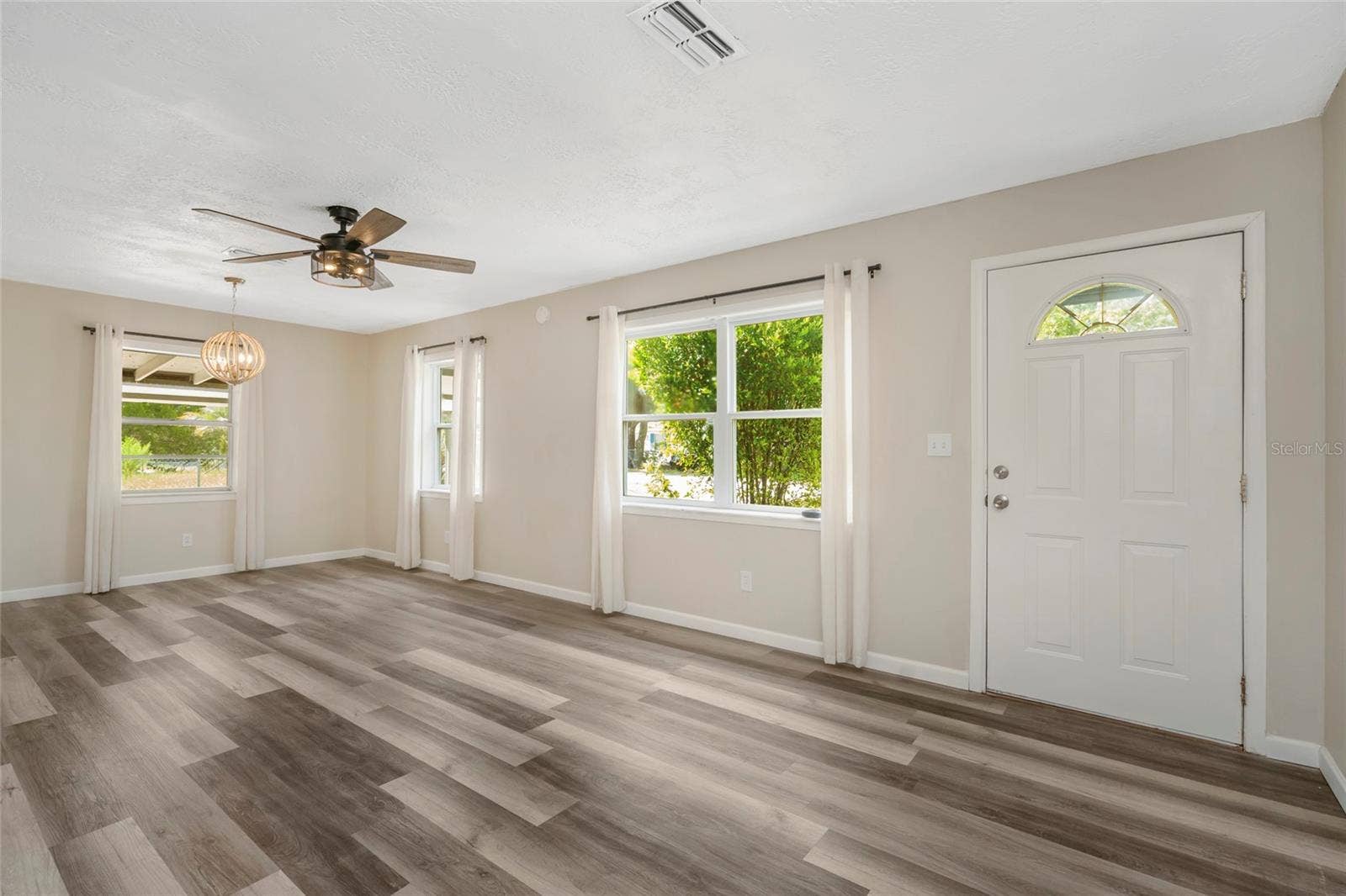 7246 SEALAWN DRIVE, Spring Hill, FL 34606 Living / Dining