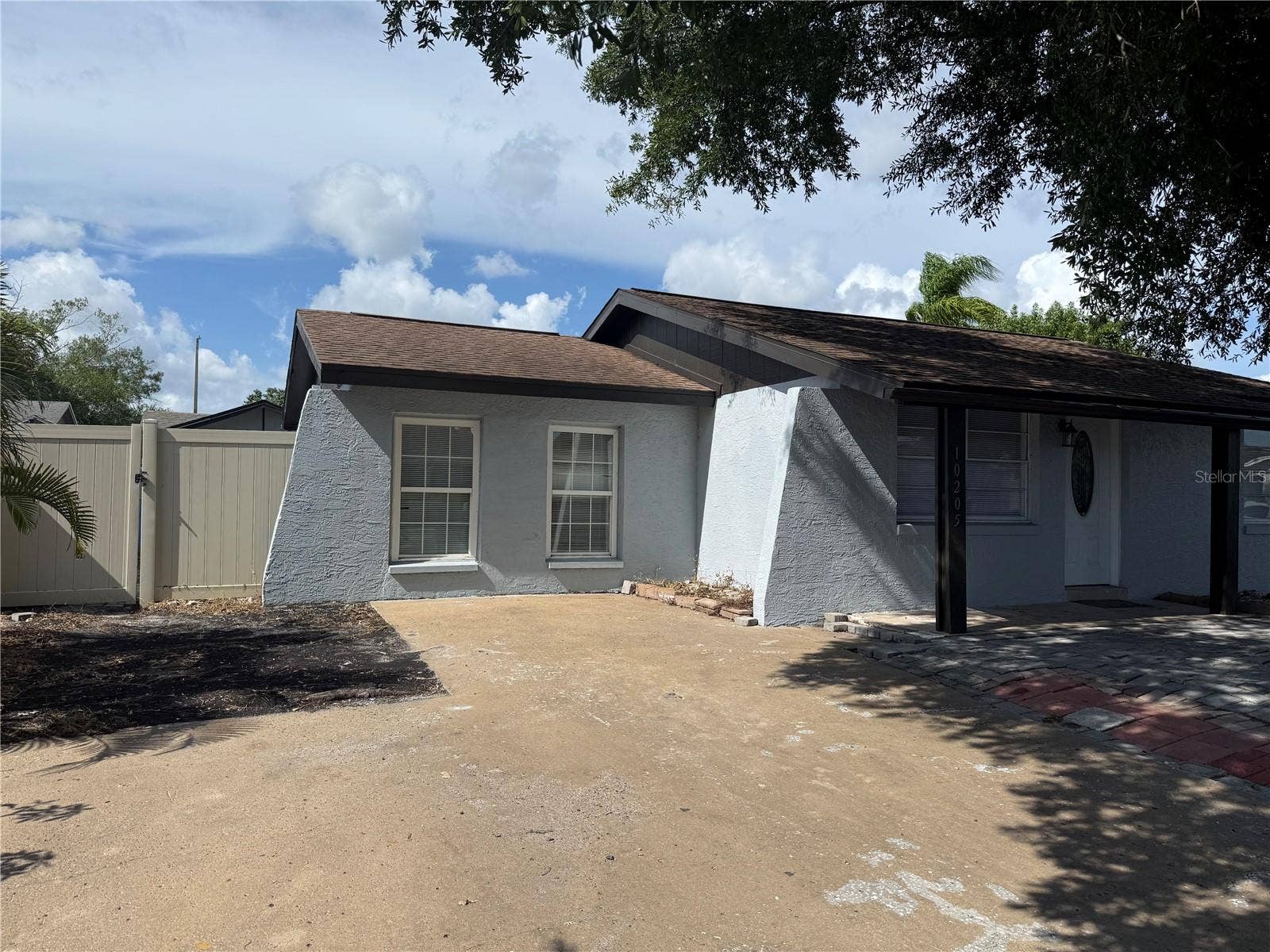 10205 BELLHURST COURT, Tampa, FL 33615 exterior