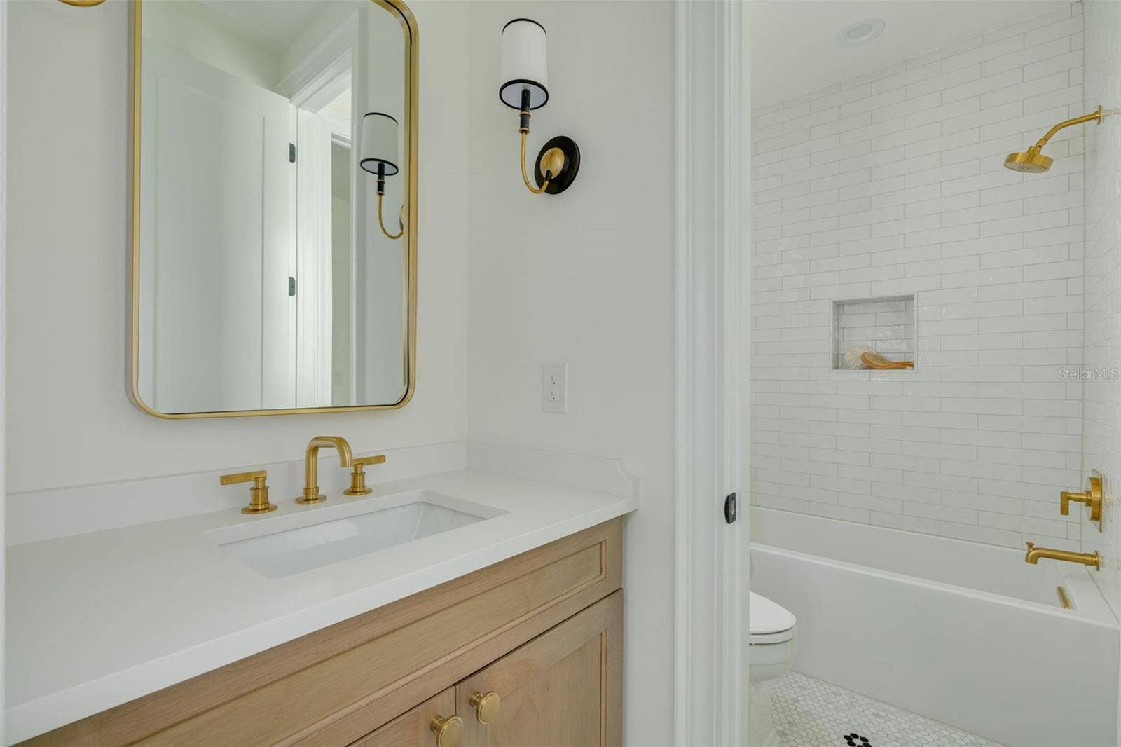 461 47TH AVENUE N, St Petersburg, FL 33703 461 47TH AVENUE N, St Petersburg, FL 33703