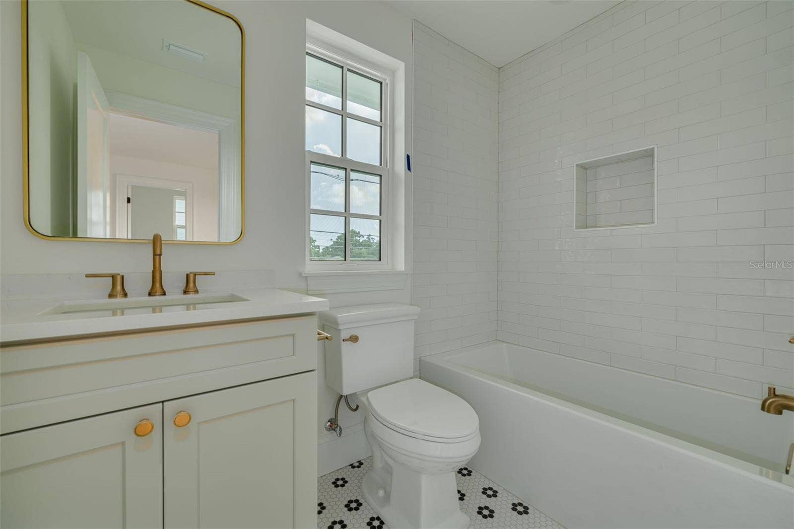 461 47TH AVENUE N, St Petersburg, FL 33703 461 47TH AVENUE N, St Petersburg, FL 33703