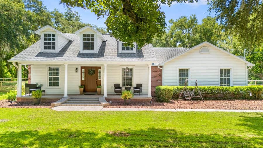 Property photo for 2203 PAR MEADOWS LANE, Plant City, FL