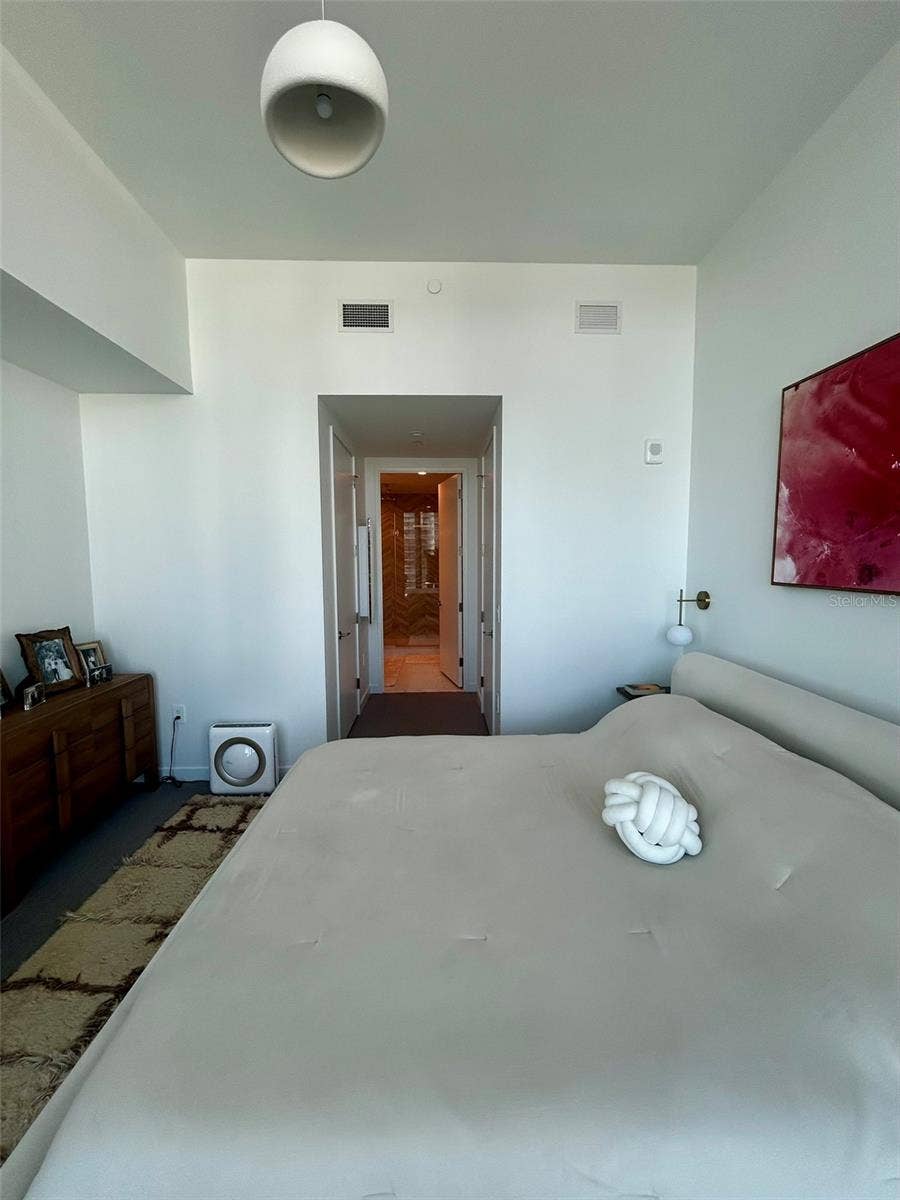 400 CENTRAL AVENUE, #1904, St Petersburg, FL 33701 400 CENTRAL AVENUE, #1904, St Petersburg, FL 33701