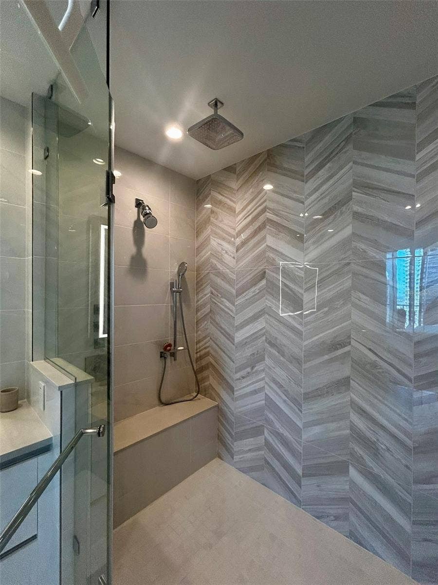 400 CENTRAL AVENUE, #1904, St Petersburg, FL 33701 400 CENTRAL AVENUE, #1904, St Petersburg, FL 33701