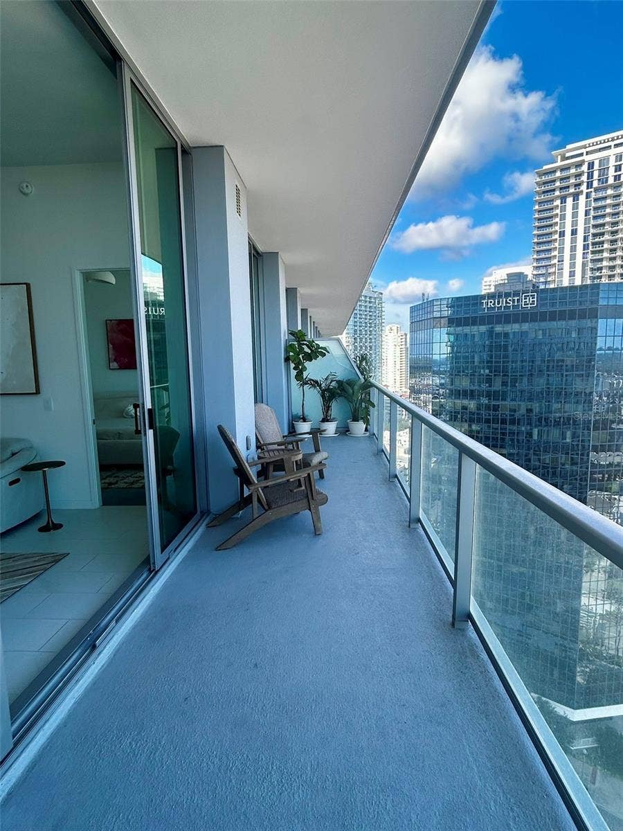 400 CENTRAL AVENUE, #1904, St Petersburg, FL 33701 400 CENTRAL AVENUE, #1904, St Petersburg, FL 33701