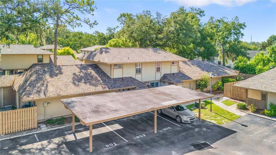 Property photo for 903 BUCK COURT, Brandon, FL