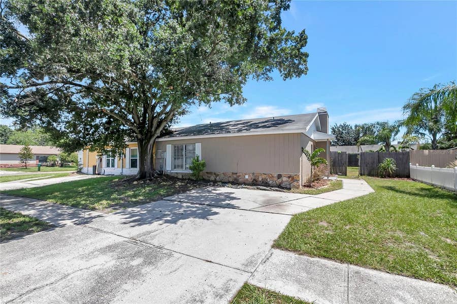 Property photo for 1212 COOLMONT DRIVE, Brandon, FL