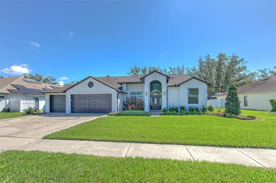 Property photo for 3928 NORTHRIDGE DRIVE, Valrico, FL