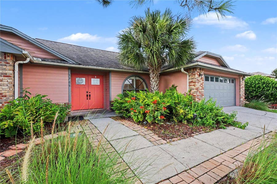 Property photo for 1703 PADDOCK DRIVE, Plant City, FL