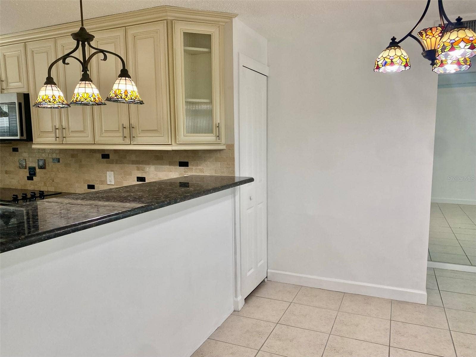 506 71ST AVENUE, #4, St Pete Beach, FL 33706 Kitchen bar