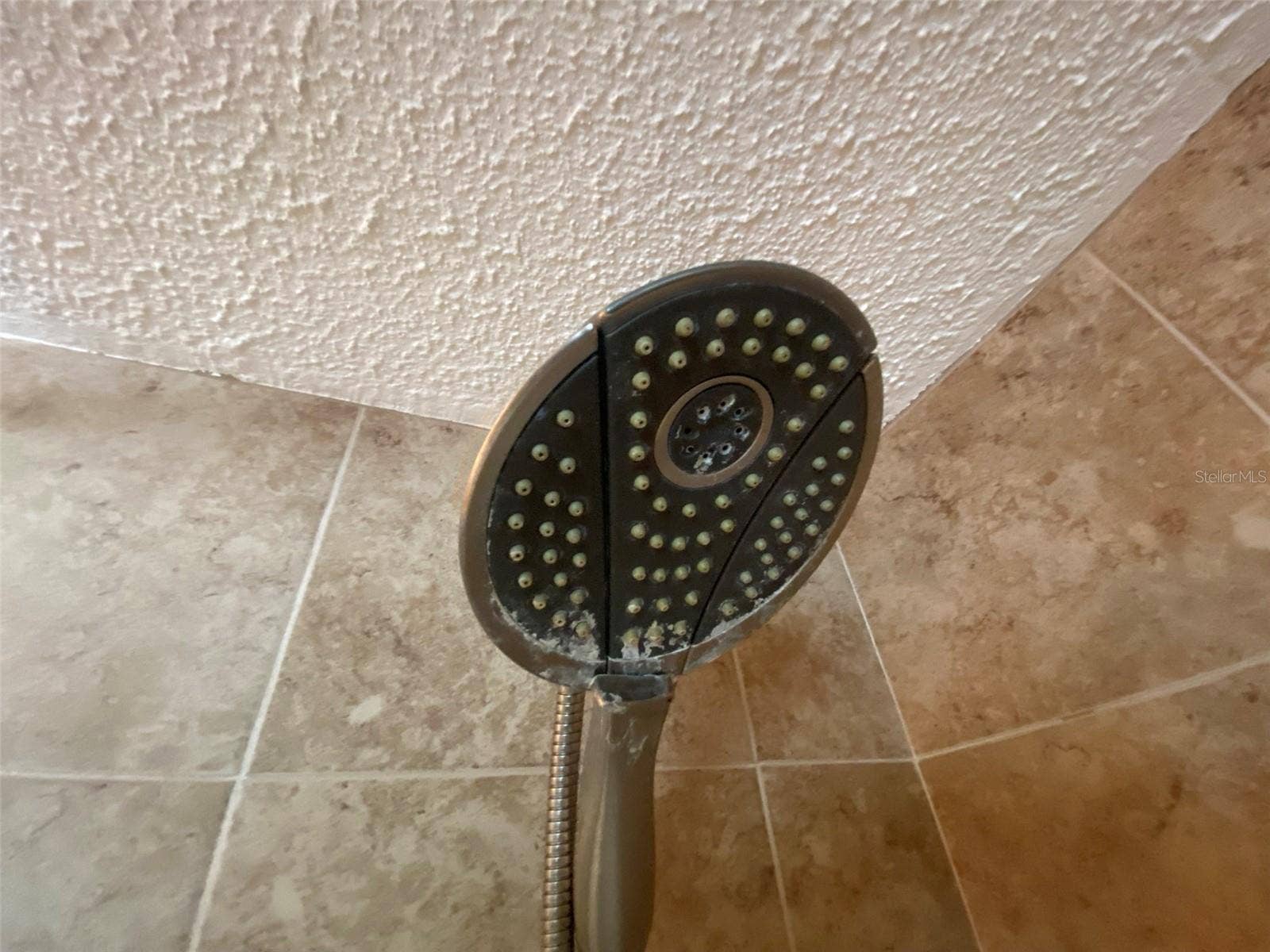 506 71ST AVENUE, #4, St Pete Beach, FL 33706 Tub with a great shower head
