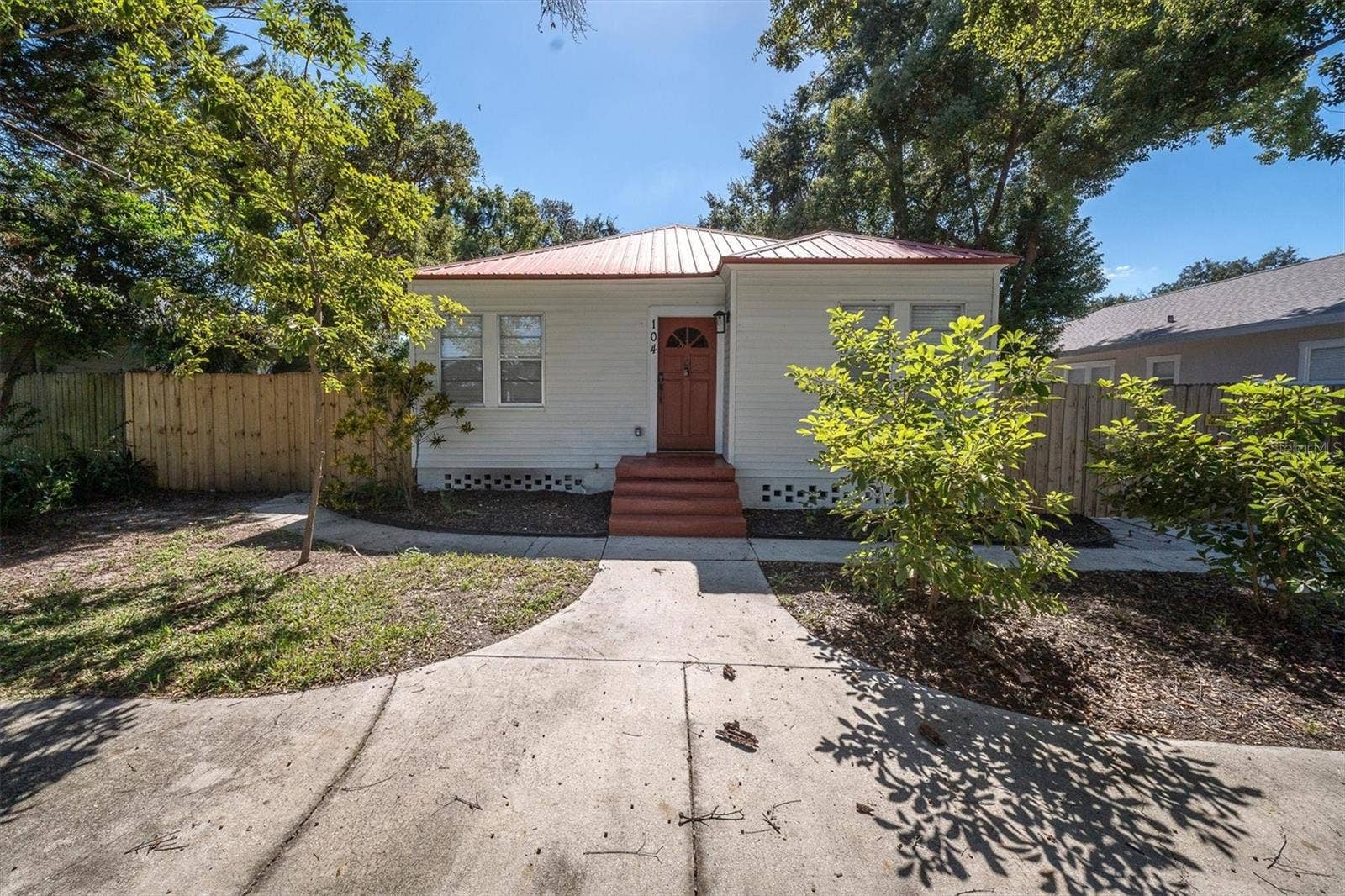 104 W LAMBRIGHT STREET, Tampa, FL 33604 104 W LAMBRIGHT STREET, Tampa, FL 33604