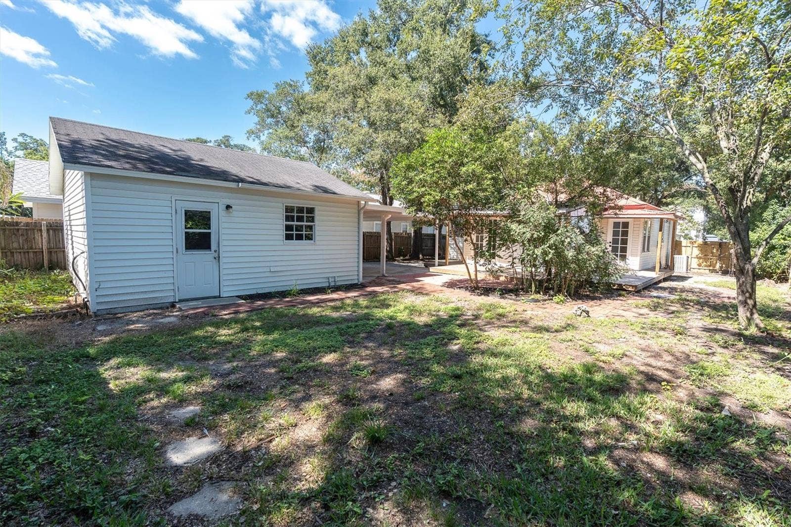 104 W LAMBRIGHT STREET, Tampa, FL 33604 104 W LAMBRIGHT STREET, Tampa, FL 33604
