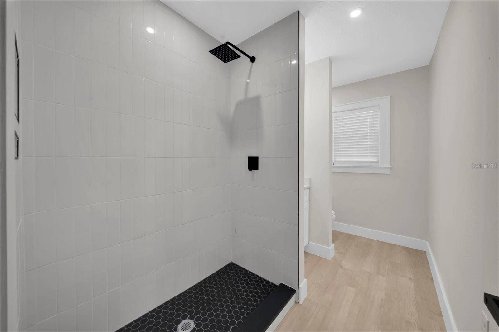 104 W LAMBRIGHT STREET, Tampa, FL 33604 104 W LAMBRIGHT STREET, Tampa, FL 33604