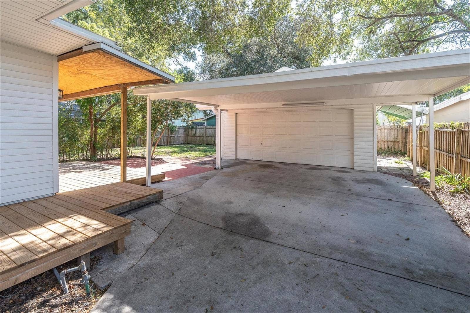 104 W LAMBRIGHT STREET, Tampa, FL 33604 104 W LAMBRIGHT STREET, Tampa, FL 33604