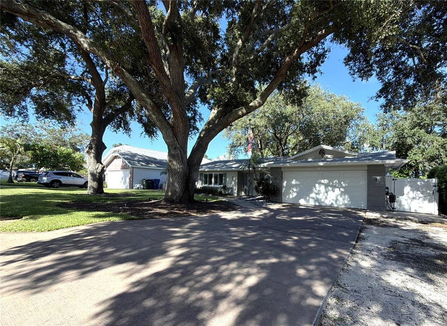 Property photo for 703 23RD STREET SW, Largo, FL