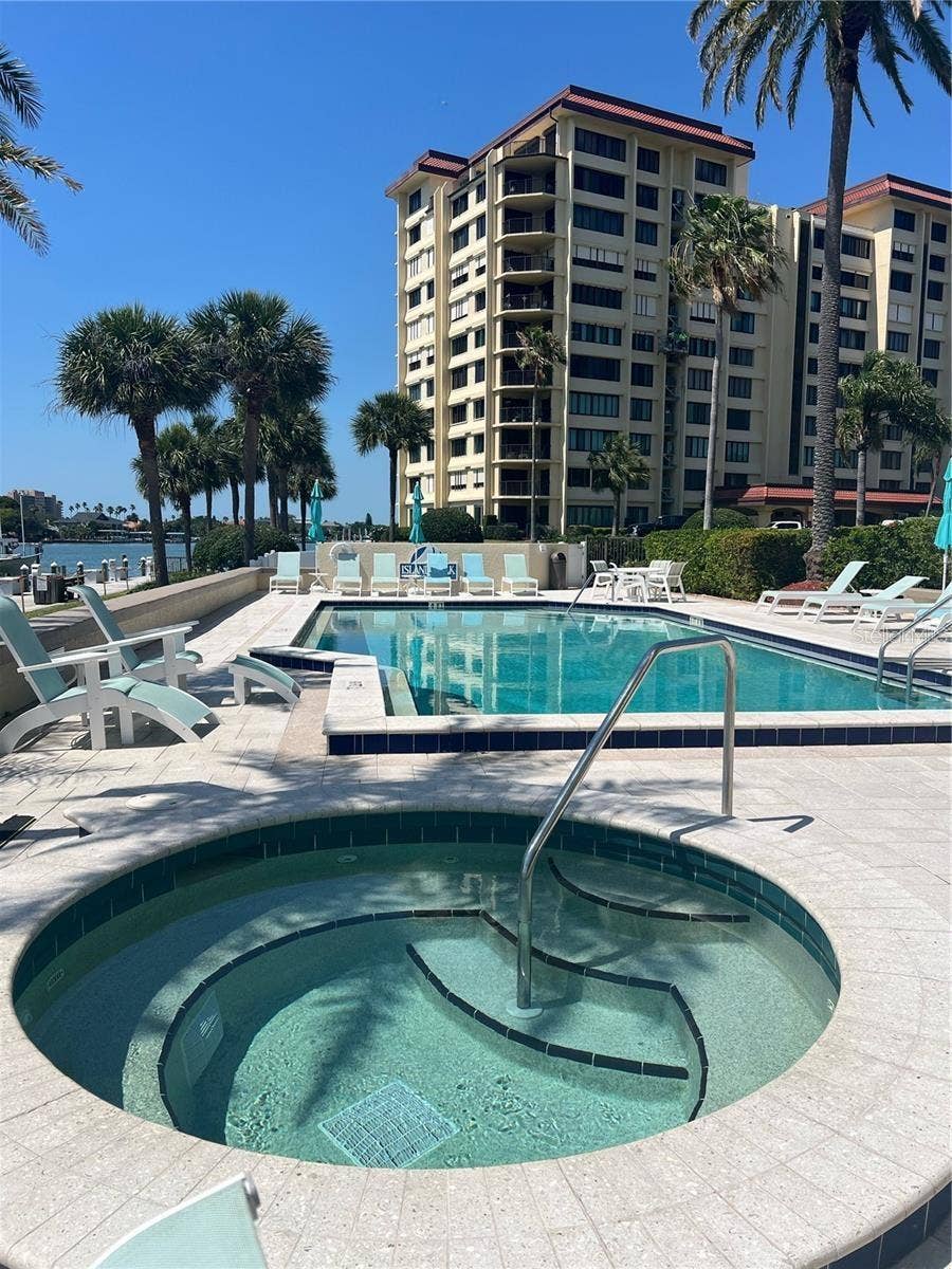 690 ISLAND WAY, #208, Clearwater, FL 33767 690 ISLAND WAY, #208, Clearwater, FL 33767