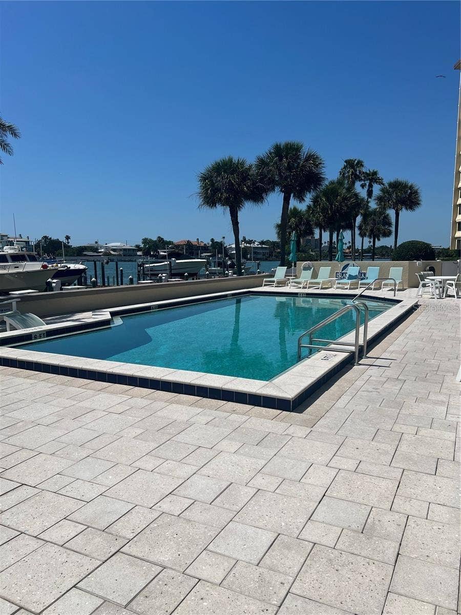 690 ISLAND WAY, #208, Clearwater, FL 33767 690 ISLAND WAY, #208, Clearwater, FL 33767