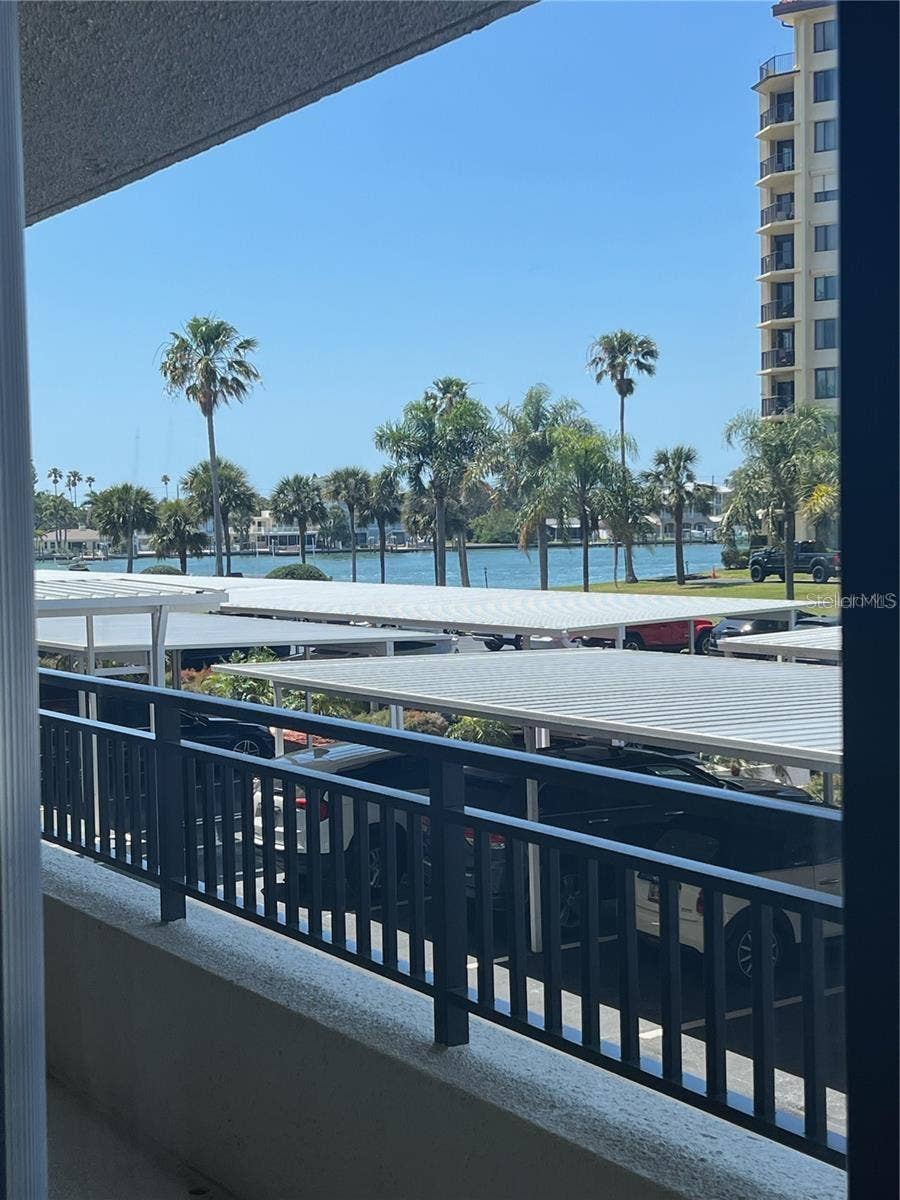 690 ISLAND WAY, #208, Clearwater, FL 33767 690 ISLAND WAY, #208, Clearwater, FL 33767