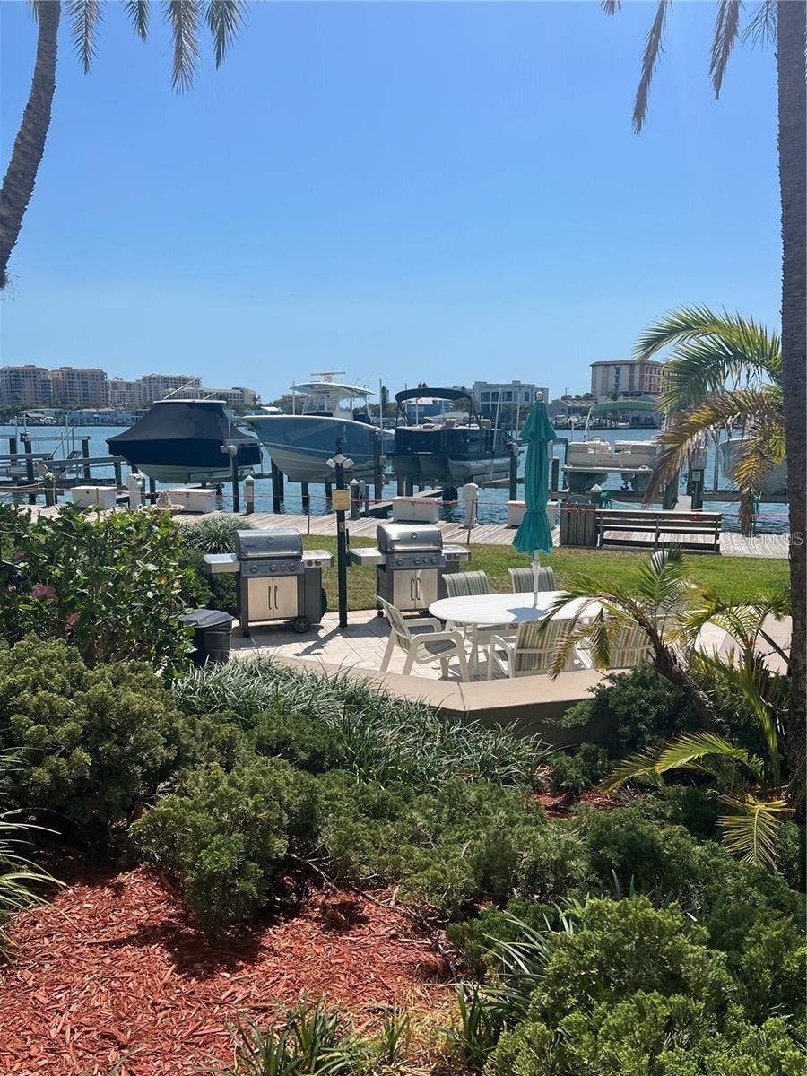 690 ISLAND WAY, #208, Clearwater, FL 33767 690 ISLAND WAY, #208, Clearwater, FL 33767