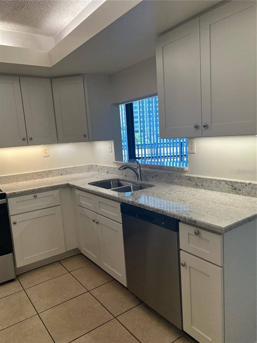 690 ISLAND WAY, #208, Clearwater, FL 33767 690 ISLAND WAY, #208, Clearwater, FL 33767