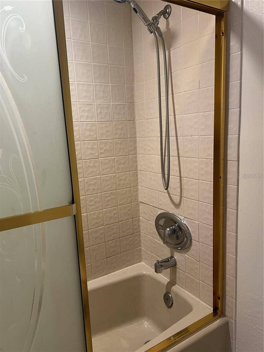 690 ISLAND WAY, #208, Clearwater, FL 33767 690 ISLAND WAY, #208, Clearwater, FL 33767
