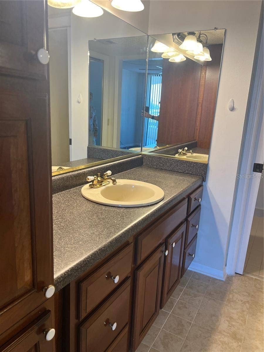 690 ISLAND WAY, #208, Clearwater, FL 33767 690 ISLAND WAY, #208, Clearwater, FL 33767