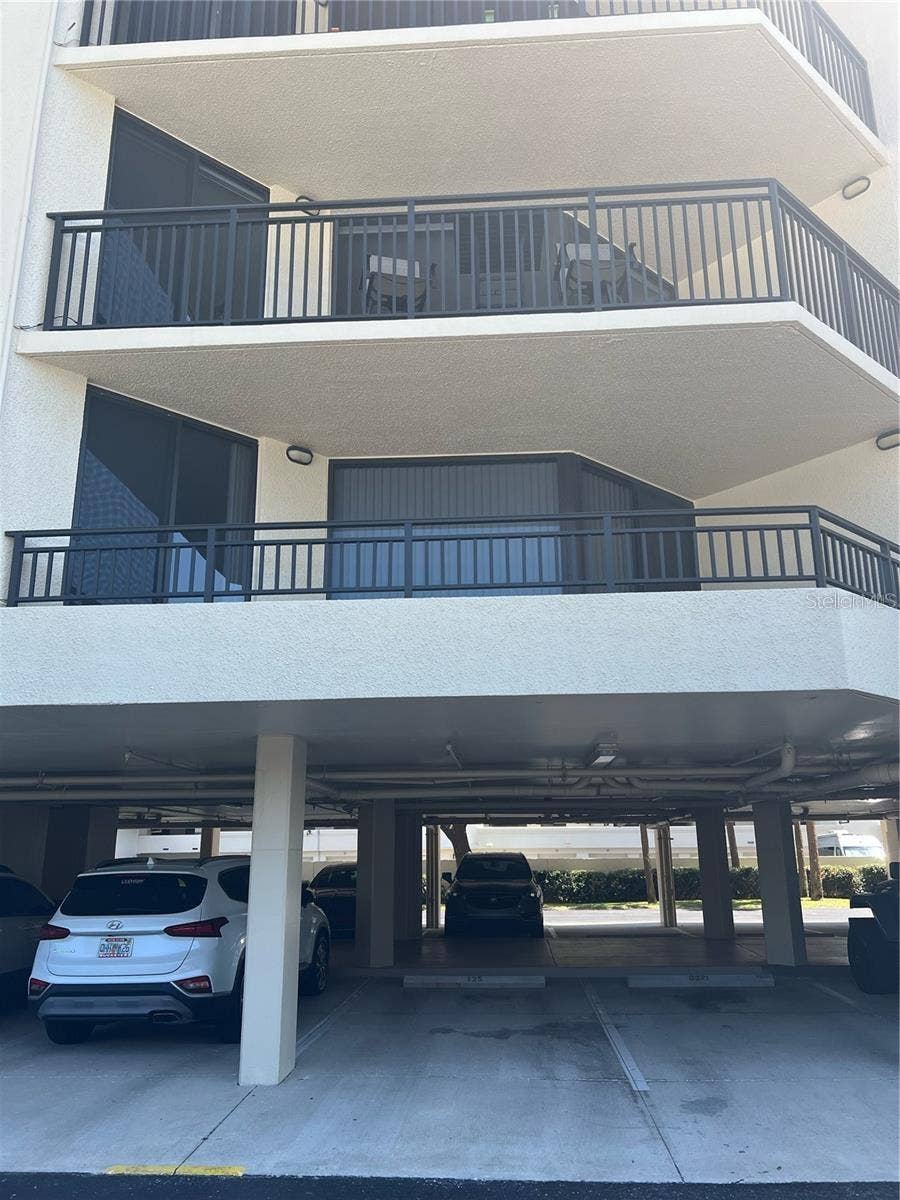 690 ISLAND WAY, #208, Clearwater, FL 33767 690 ISLAND WAY, #208, Clearwater, FL 33767