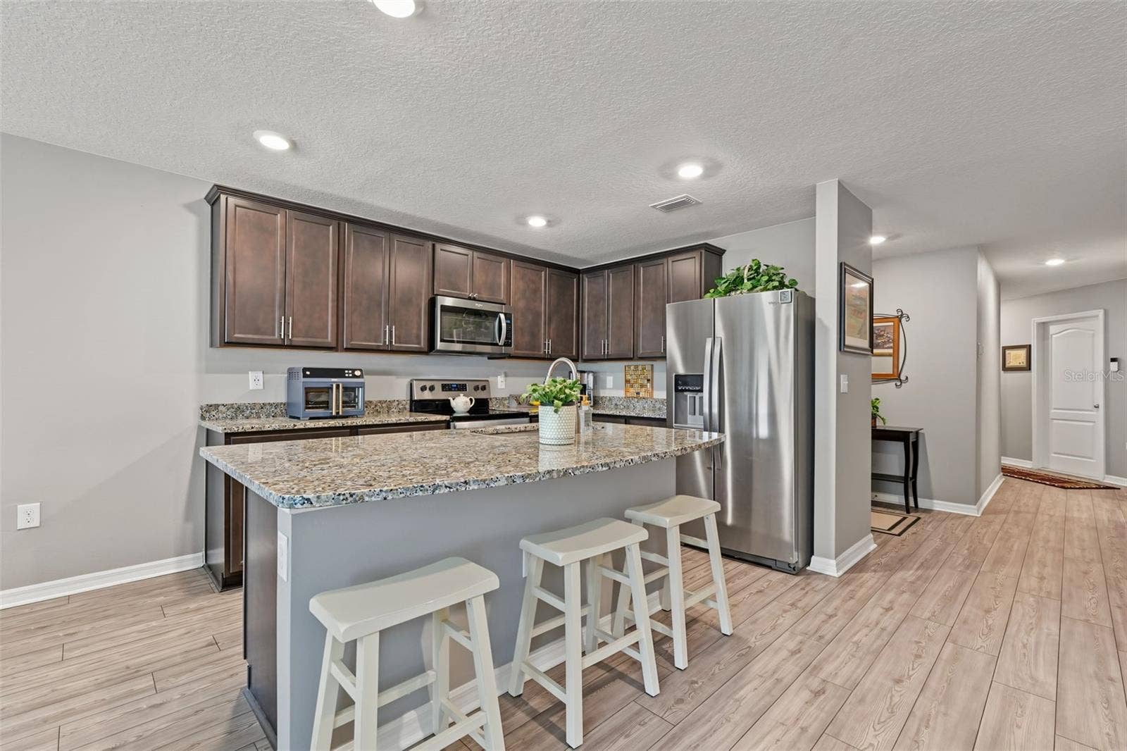 8951 SOUTHERN CHARM CIRCLE, Brooksville, FL 34613 8951 SOUTHERN CHARM CIRCLE, Brooksville, FL 34613
