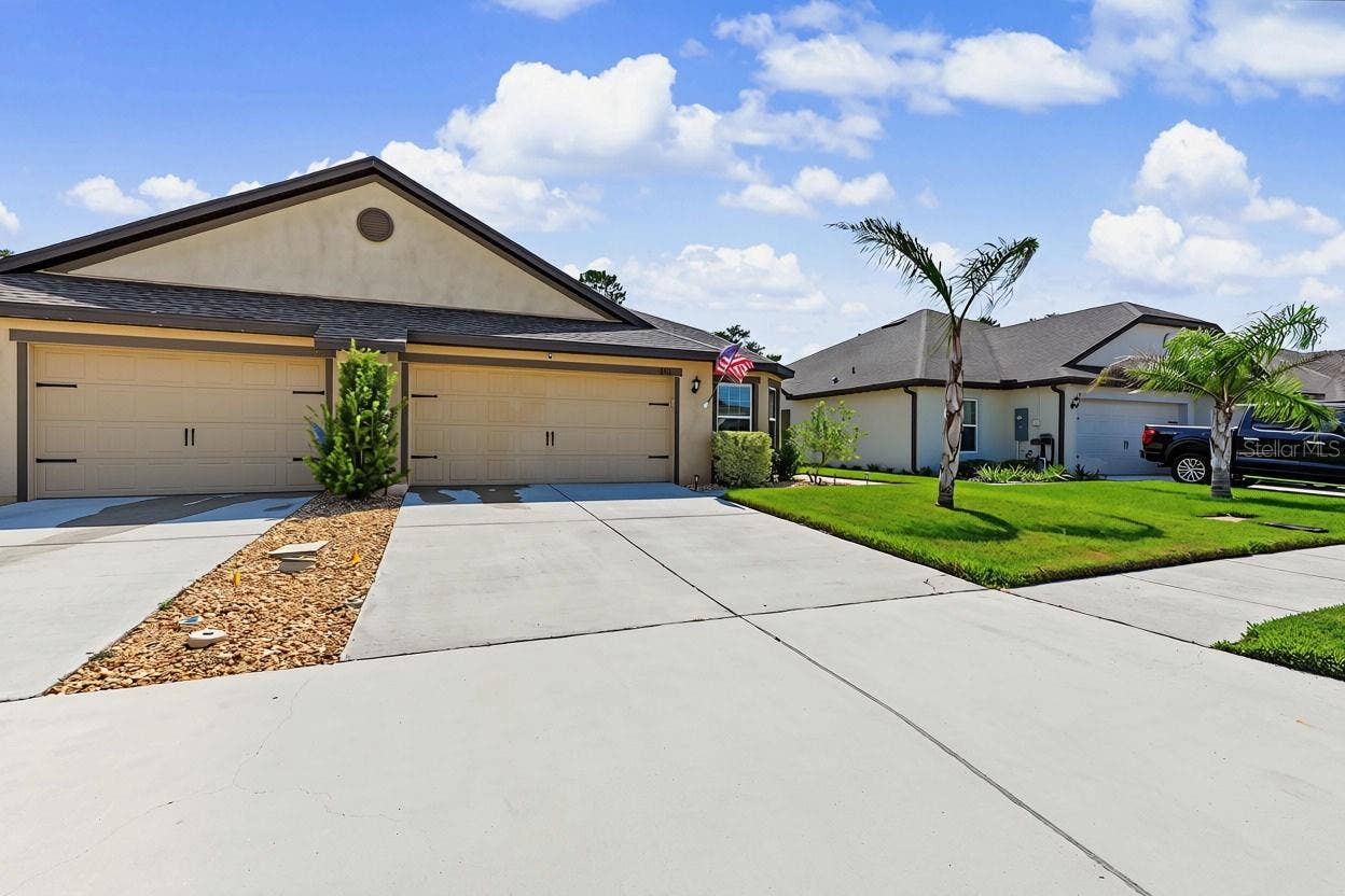 8951 SOUTHERN CHARM CIRCLE, Brooksville, FL 34613 8951 SOUTHERN CHARM CIRCLE, Brooksville, FL 34613