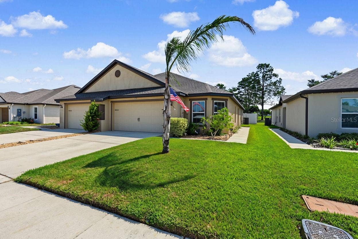 8951 SOUTHERN CHARM CIRCLE, Brooksville, FL 34613 8951 SOUTHERN CHARM CIRCLE, Brooksville, FL 34613