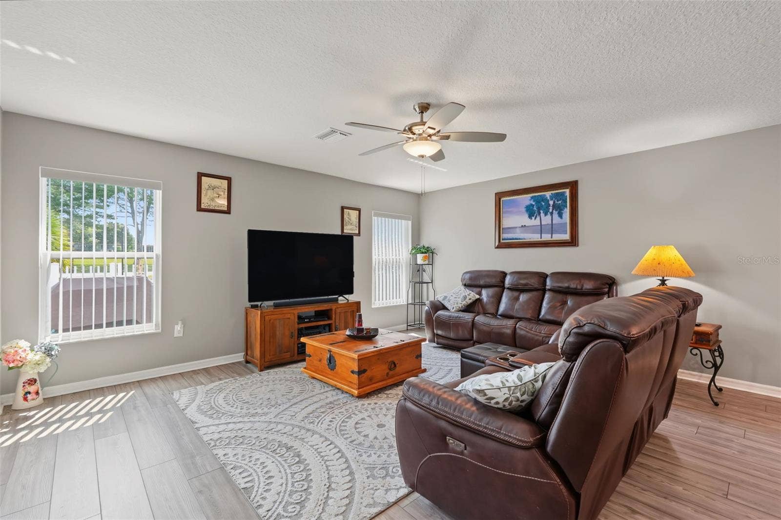 8951 SOUTHERN CHARM CIRCLE, Brooksville, FL 34613 8951 SOUTHERN CHARM CIRCLE, Brooksville, FL 34613