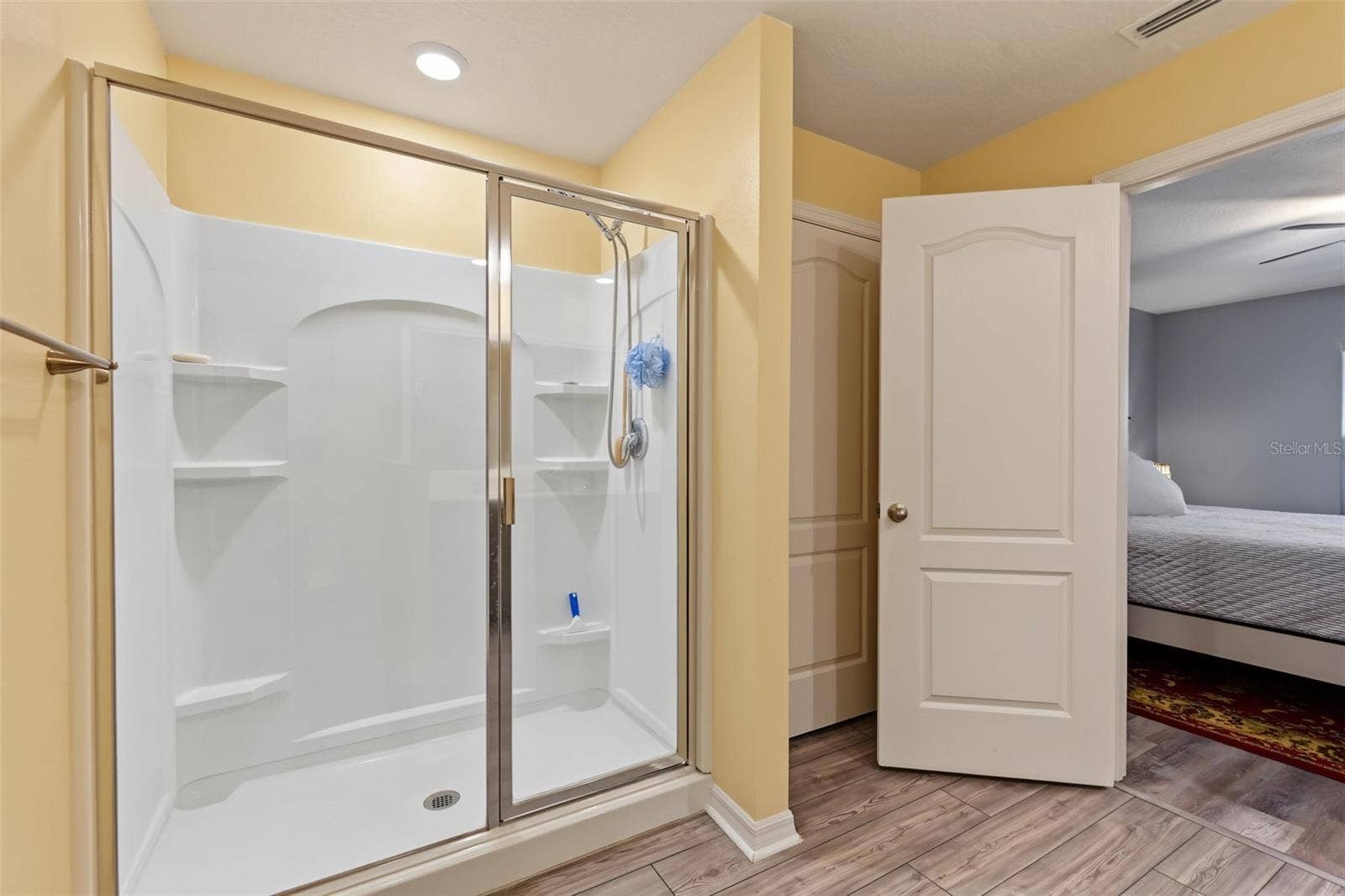 8951 SOUTHERN CHARM CIRCLE, Brooksville, FL 34613 8951 SOUTHERN CHARM CIRCLE, Brooksville, FL 34613