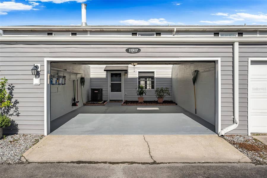 Property photo for 11917 CONGRESSIONAL DRIVE, Tampa, FL