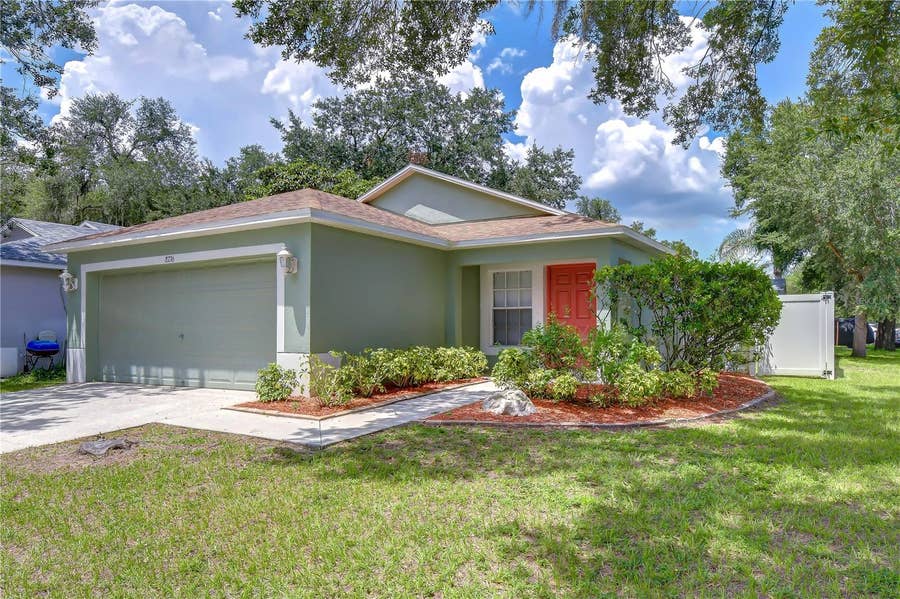 Property photo for 8736 MORRISON OAKS COURT, Temple Terrace, FL