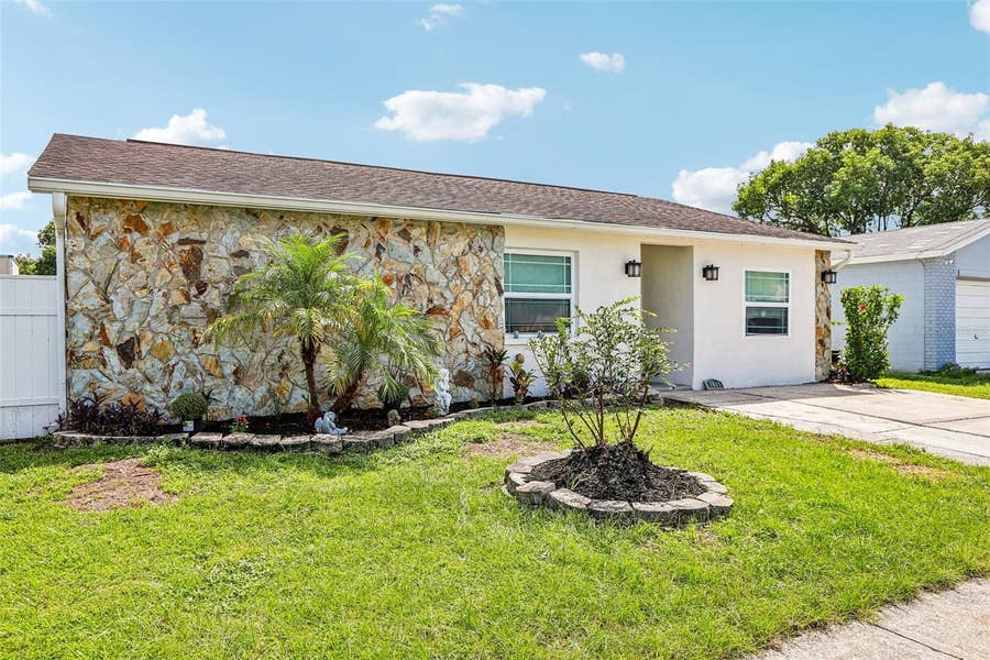 Property photo for 1009 COOLWOOD PLACE, Brandon, FL