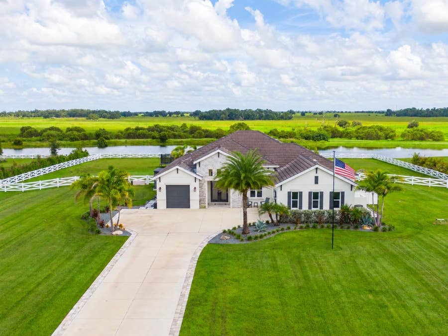 Property photo for 3527 QUIVER COURT, Sarasota, FL