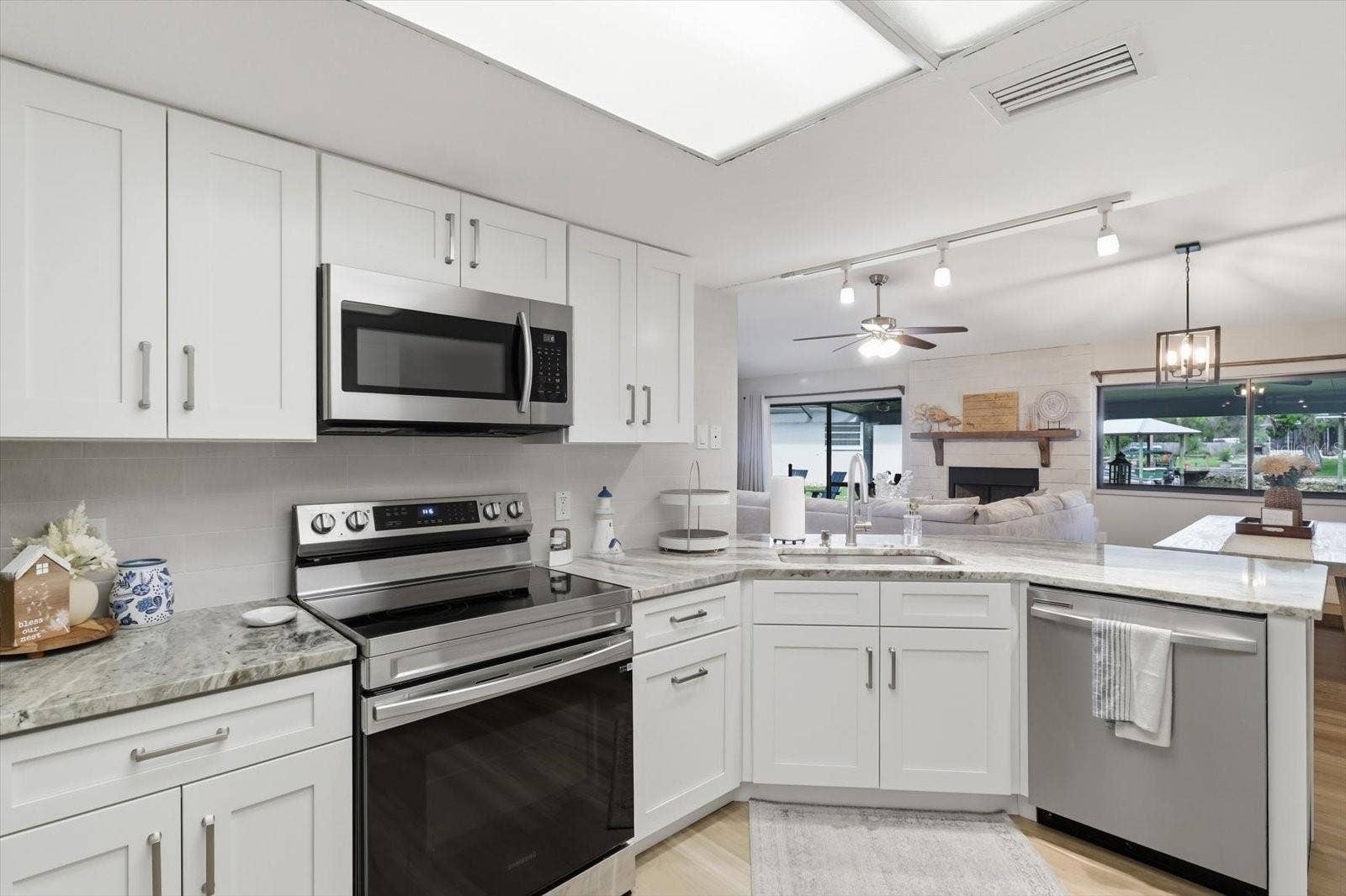 11271 W CORAL COURT, Crystal River, FL 34429 11271 W CORAL COURT, Crystal River, FL 34429