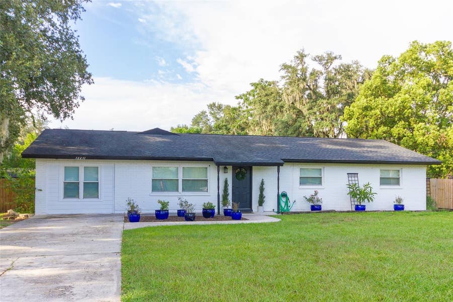 Property photo for 12231 KELLY LANE, Thonotosassa, FL