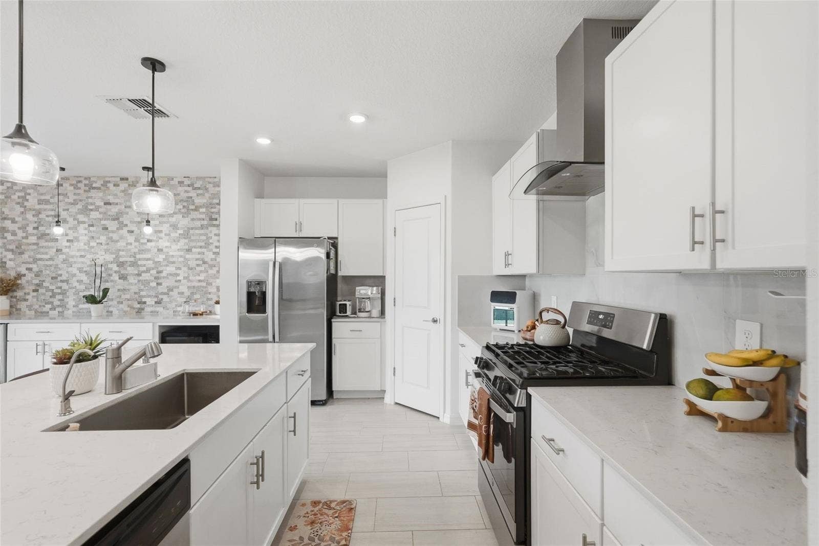 22320 PLEASANT MORNING DRIVE, Land O Lakes, FL 34637