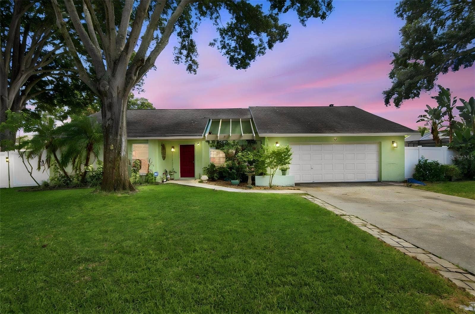 157 FOXCROFT DRIVE E, Palm Harbor, FL 34683