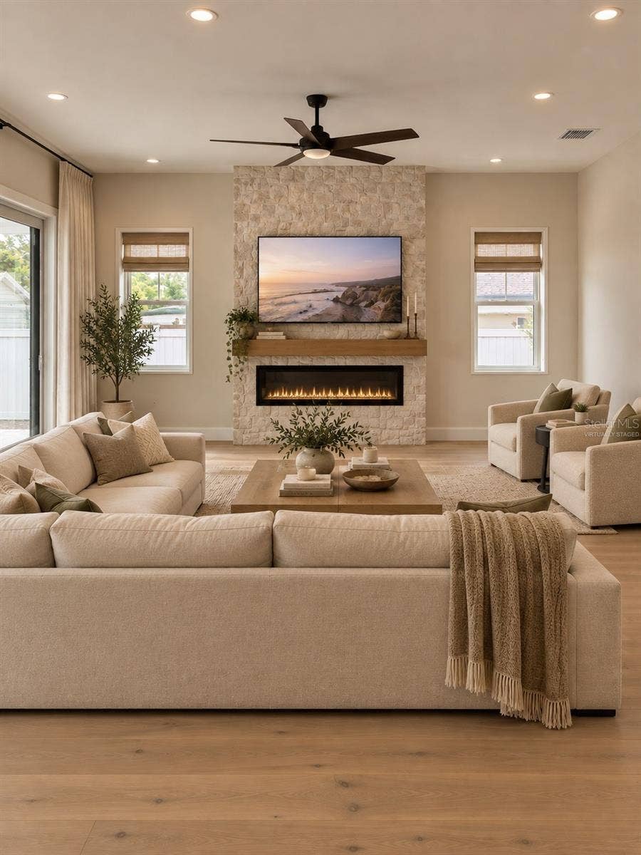205 N WOODLYNNE AVE, Tampa, FL 33609 Virtually staged