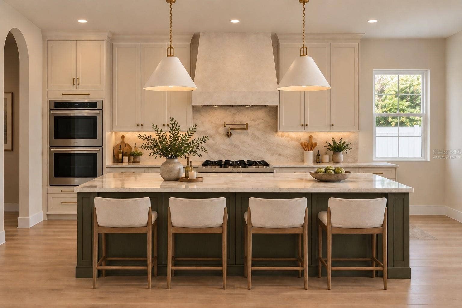 205 N WOODLYNNE AVE, Tampa, FL 33609 Virtually staged. Images are for visualization purposes only; final finishes may vary.