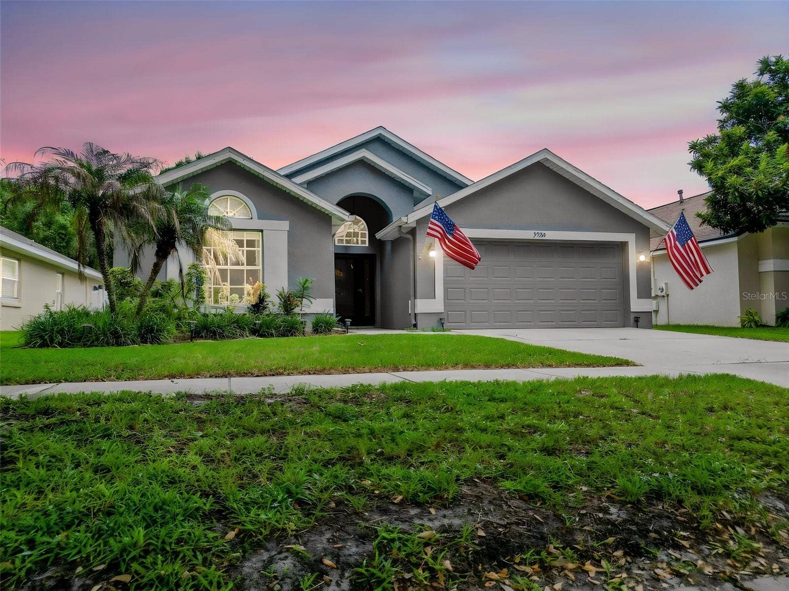 5720 HAWKLAKE RD, Lithia, FL 33547 5720 HAWKLAKE RD, Lithia, FL 33547