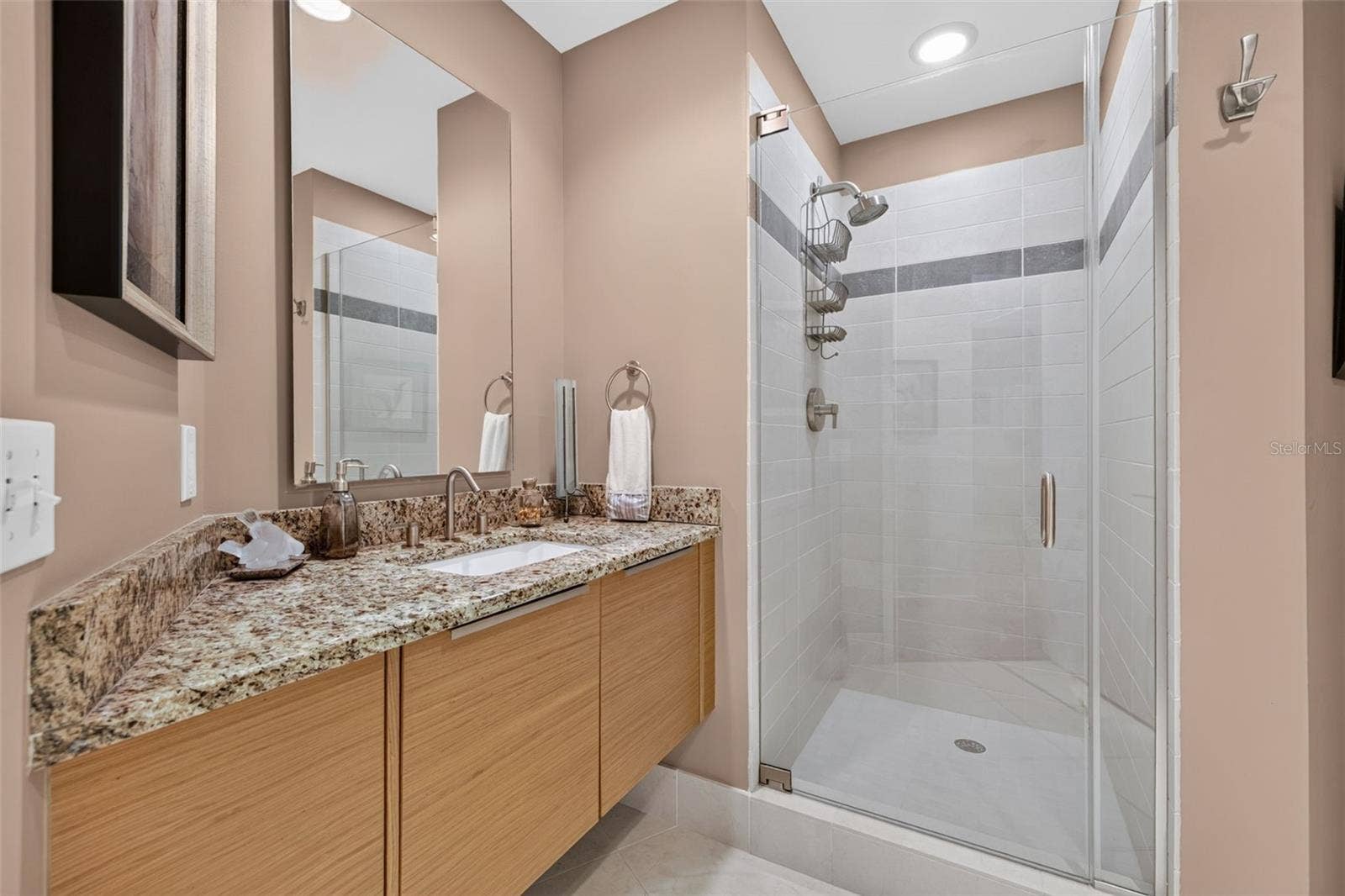 175 1ST STREET SOUTH STREET, #1106, St Petersburg, FL 33701 Bath 2
