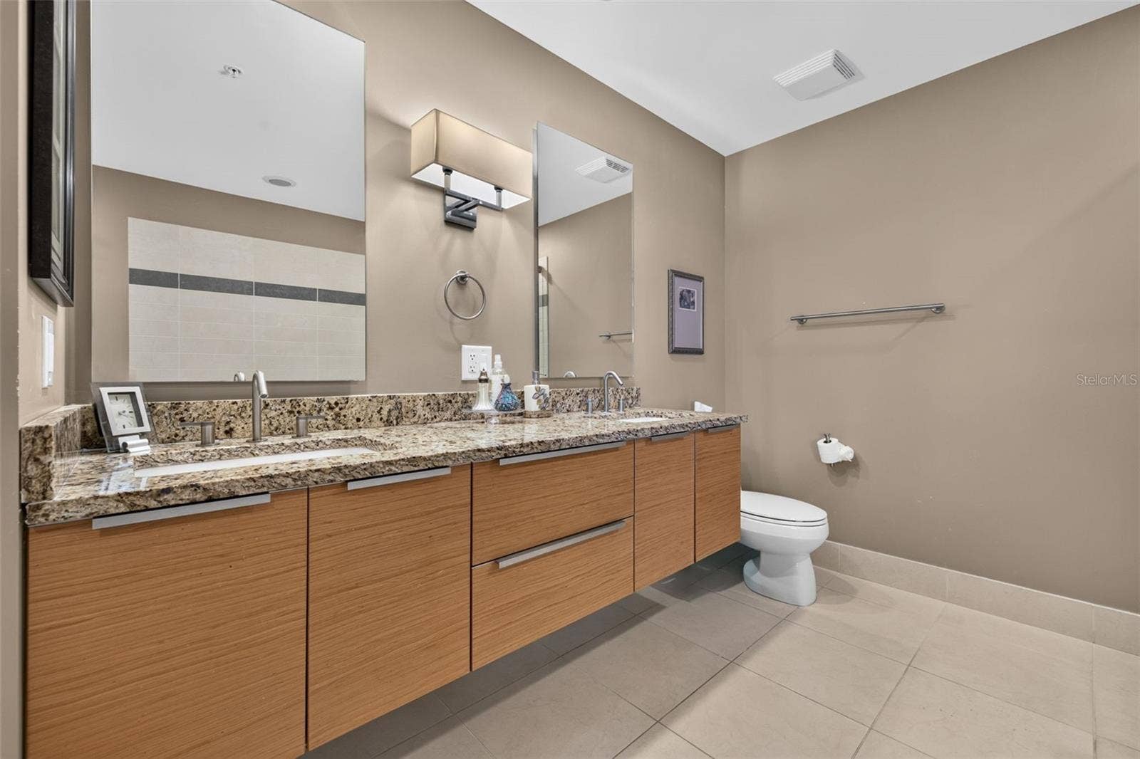 175 1ST STREET SOUTH STREET, #1106, St Petersburg, FL 33701 Primary Ensuite Bath