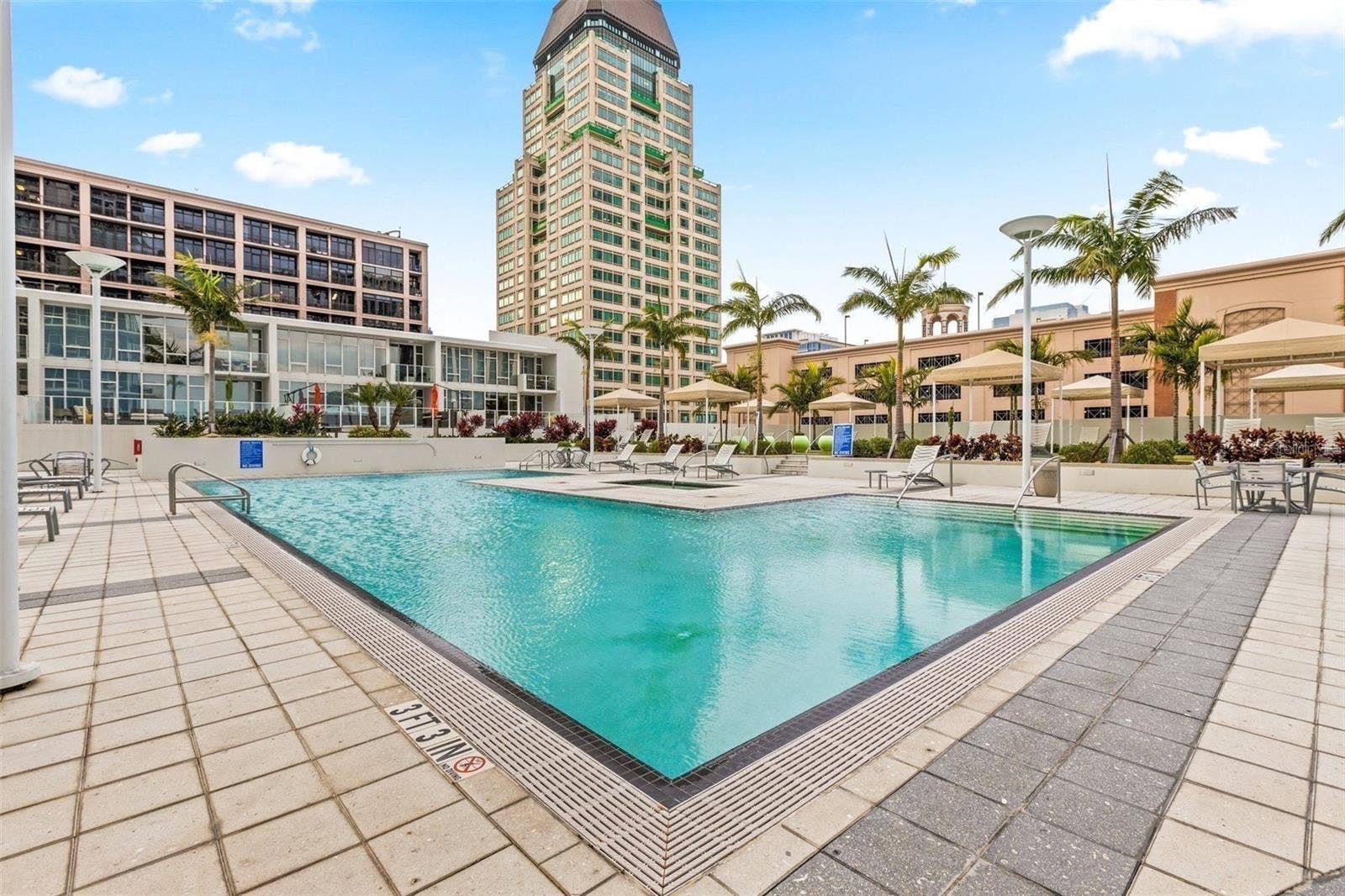 175 1ST STREET SOUTH STREET, #1106, St Petersburg, FL 33701 175 1ST STREET SOUTH STREET, #1106, St Petersburg, FL 33701
