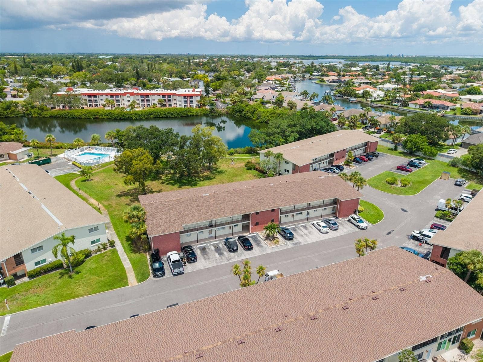 4550 OVERLOOK DRIVE NE, #152, St Petersburg, FL 33703 4550 OVERLOOK DRIVE NE, #152, St Petersburg, FL 33703