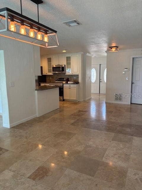 12055 4TH STREET E, Treasure Island, FL 33706 12055 4TH STREET E, Treasure Island, FL 33706