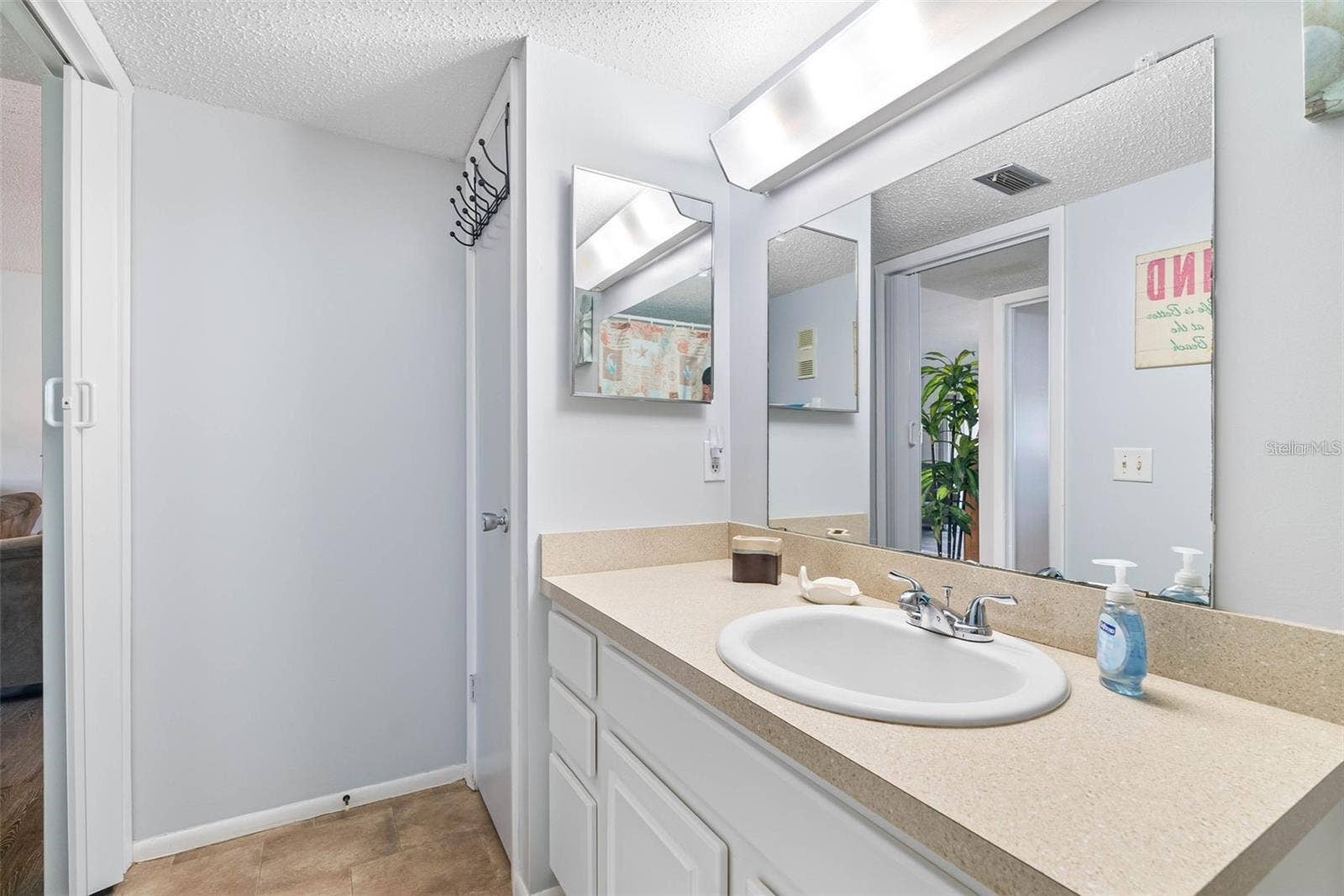 870 VIRGINIA STREET, #104, Dunedin, FL 34698